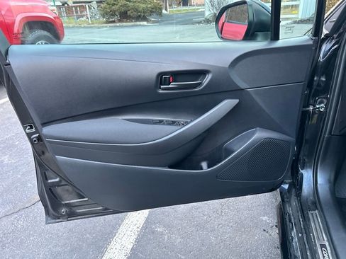 Certified 2025 Toyota Corolla LE image 18