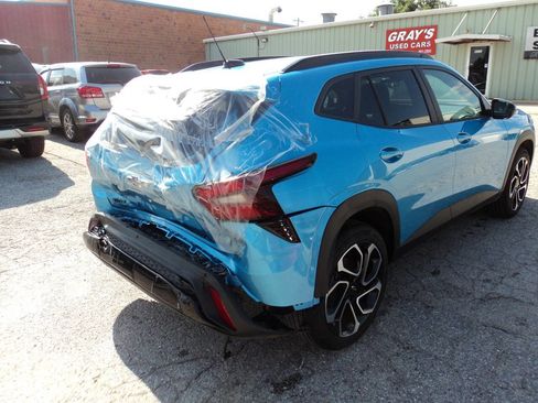 Used 2025 Chevrolet Trax RS w/ Sunroof Package image 5