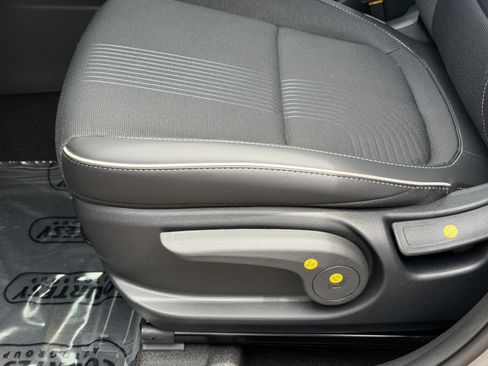New 2026 Hyundai Venue SEL FWD image 18