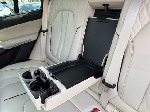 Used 2025 BMW X5 xDrive50e w/ M Sport Package image 17