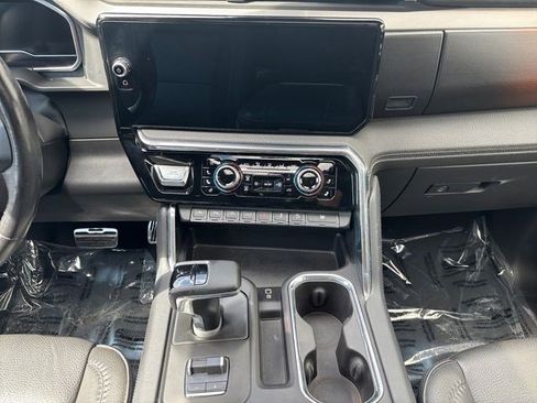 Used 2024 GMC Sierra 1500 Denali image 17