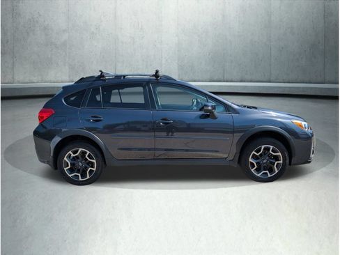 Used 2016 Subaru Crosstrek 2.0i Limited AWD/4WD image 6