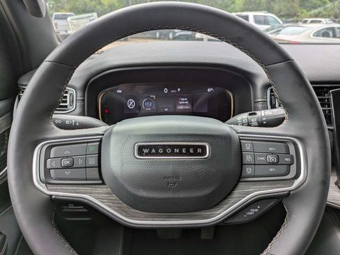 Used 2024 Jeep Wagoneer Series II w/ Flexible Seating Group RWD image 20