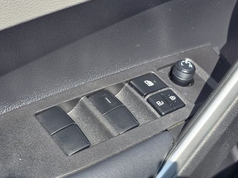 Certified 2022 Toyota Corolla Cross LE AWD/4WD image 23