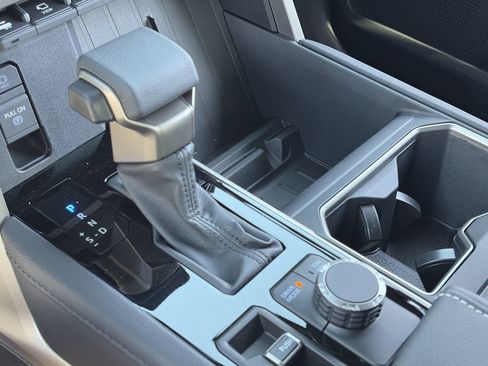 New 2026 Toyota Tundra Limited AWD/4WD image 12