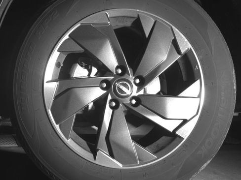 Used 2025 Nissan Rogue SV AWD/4WD image 12