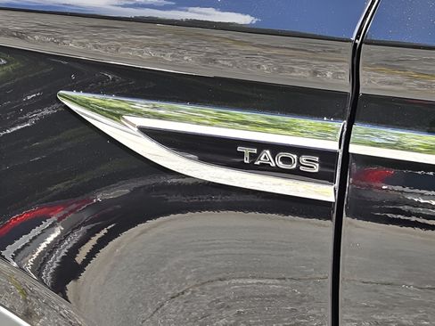Used 2023 Volkswagen Taos S w/ Driver Assistance Package FWD image 30