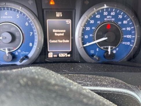 Used 2018 Toyota Sienna LE image 1