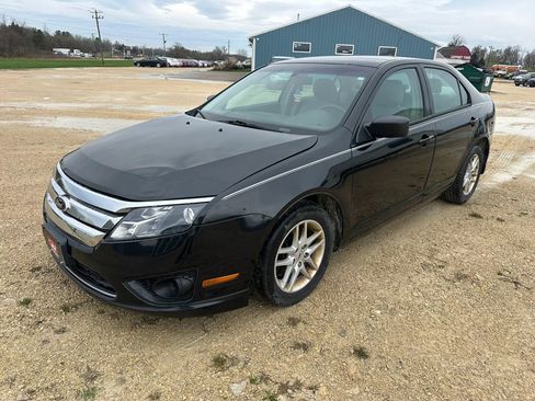 Used 2012 Ford Fusion S image 2