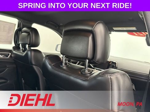 Used 2021 Jeep Grand Cherokee Laredo X AWD/4WD image 13