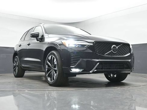 New 2026 Volvo XC60 B5 Plus w/ Climate Package AWD/4WD image 40