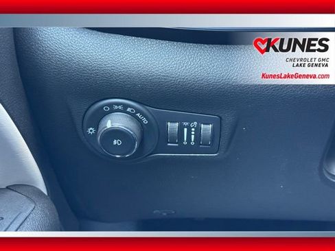Used 2025 Jeep Compass Limited AWD/4WD image 42