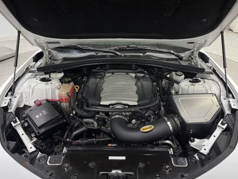 Used 2018 Chevrolet Camaro SS RWD image 26