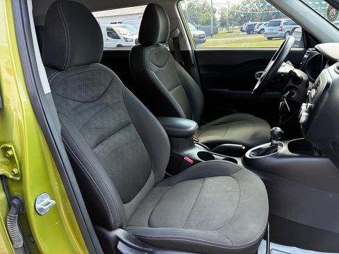 Used 2014 Kia Soul 5dr Wgn Auto Base image 14