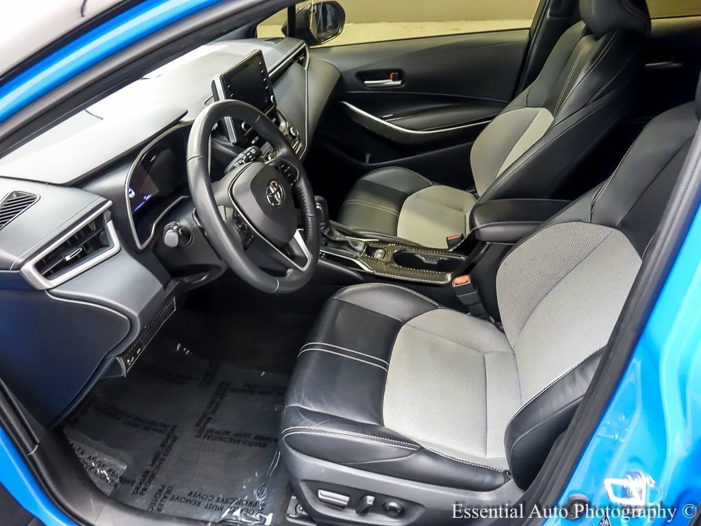 Used 2022 Toyota Corolla XSE FWD image 9