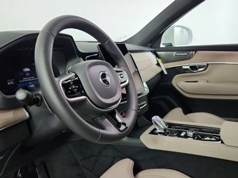 Certified 2026 Volvo XC90 B6 Ultra w/ Protection Package AWD/4WD image 12