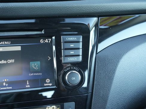 Used 2020 Nissan Rogue Sport SV w/ All-Weather Package image 37