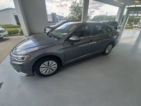 Used 2019 Volkswagen Jetta S w/ Driver Assistance Package FWD image 3