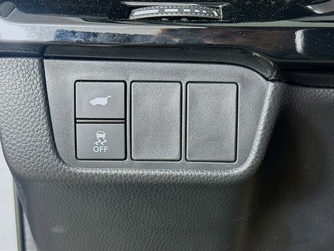 Used 2025 Honda CR-V EX-L image 17