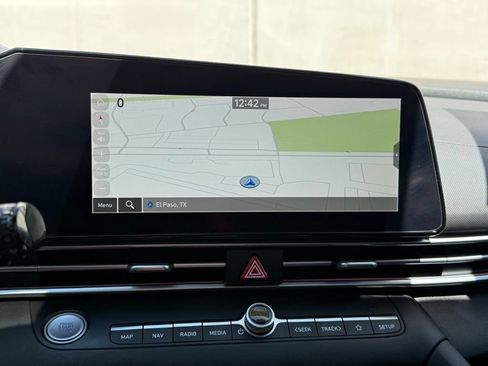 Used 2024 Hyundai Elantra Limited FWD image 23
