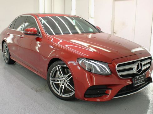 Used 2017 Mercedes-Benz E 300 image 28