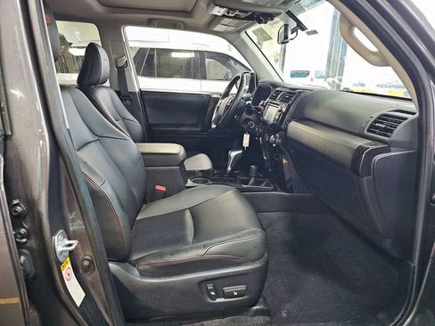 Used 2019 Toyota 4Runner TRD Off-Road Premium AWD/4WD image 13