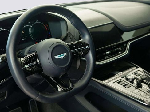 Used 2025 Aston Martin DBX 707 image 25