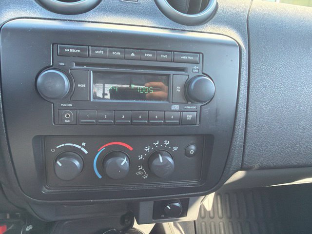 Used 2006 Mitsubishi Raider LS AWD/4WD image 10