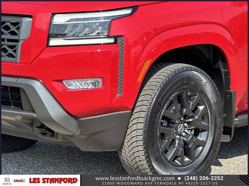 Used 2022 Nissan Frontier SV w/ SV Premium Package image 9