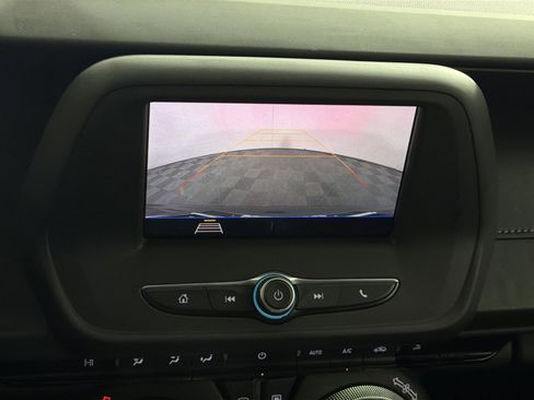 Used 2020 Chevrolet Camaro LT image 19