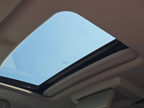 Used 2019 Honda Pilot Touring image 17