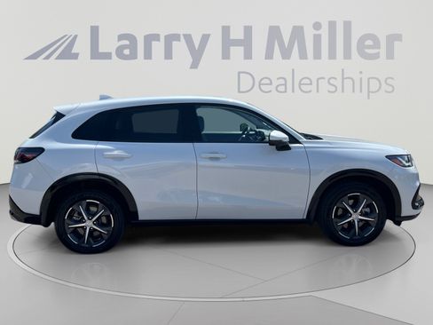 Used 2023 Honda HR-V EX-L image 6