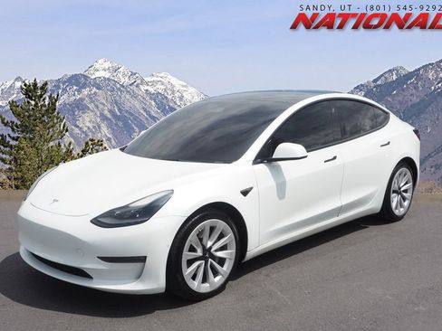 Used 2022 Tesla Model 3 Long Range AWD/4WD image 1