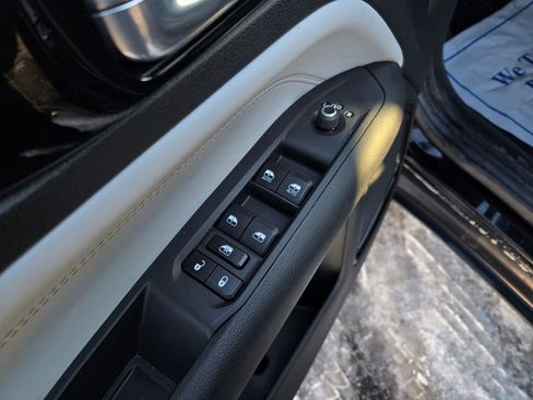 Used 2024 Jeep Compass Limited image 12