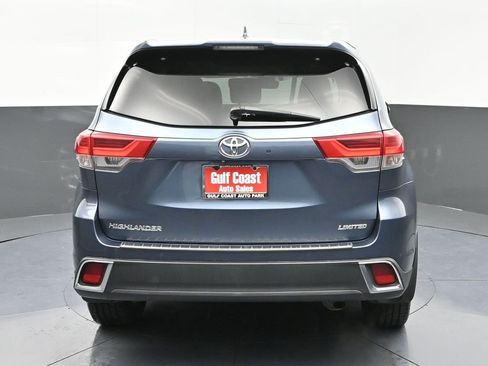 Certified 2019 Toyota Highlander Limited Platinum image 30