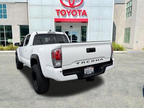 Used 2021 Toyota Tacoma TRD Off-Road w/ TRD Premium Off Road Package AWD/4WD image 6