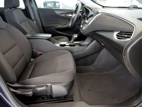 Used 2023 Chevrolet Malibu LT FWD image 29