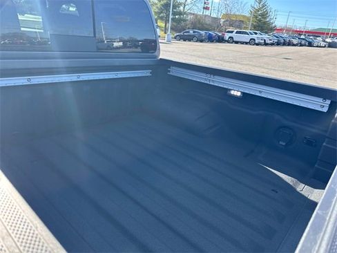 New 2026 Nissan Frontier SV image 13