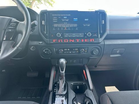 Used 2025 Nissan Frontier PRO-4X AWD/4WD image 21