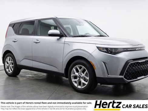 Used 2025 Kia Soul LX w/ LX Technology Package FWD image 1