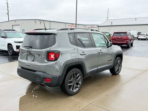 Used 2021 Jeep Renegade Latitude AWD/4WD image 7