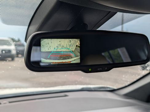Used 2018 Toyota C-HR XLE FWD image 29