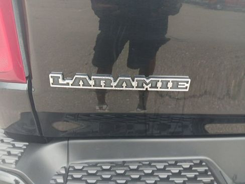 Used 2025 RAM 1500 Laramie w/ Sport Appearance Package AWD/4WD image 10