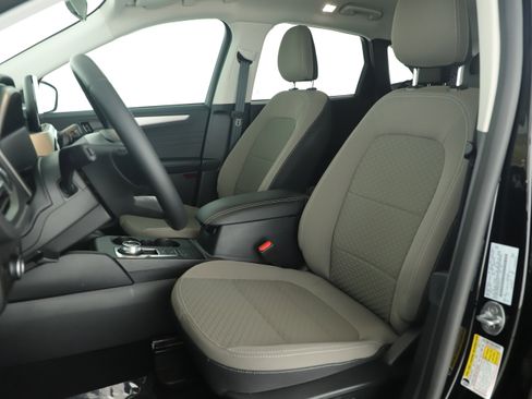 Certified 2022 Ford Escape SE w/ SE Sport Appearance Package image 18