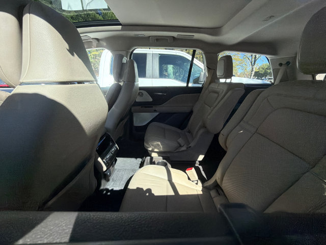 Used 2023 Lincoln Aviator Reserve w/ Equipment Group 201A RWD image 6