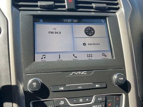 Used 2019 Ford Fusion SEL FWD image 36
