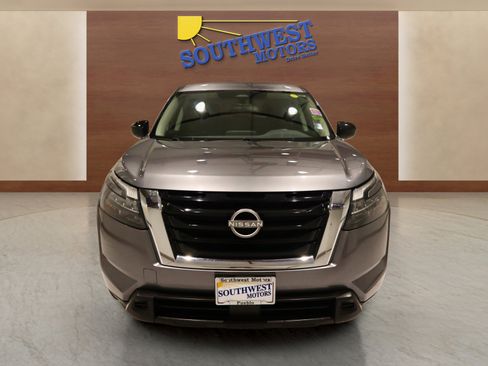 Used 2024 Nissan Pathfinder S image 6