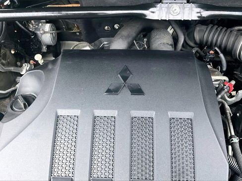 Used 2018 Mitsubishi Eclipse Cross ES image 32