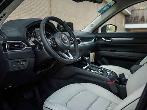 New 2025 MAZDA CX-5 AWD 2.5 S w/ Preferred Package image 17