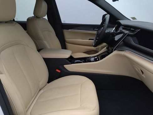 Used 2023 Jeep Grand Cherokee 4WD 4xe image 21